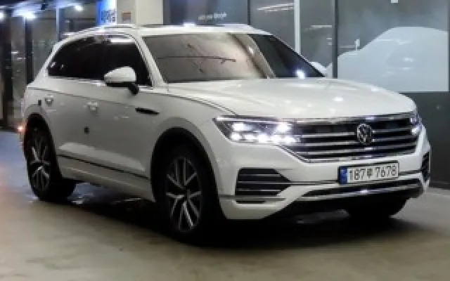 투아렉 3세대 3.0 TDI 프레스티지 폭스바겐 2023/04 40,438km
